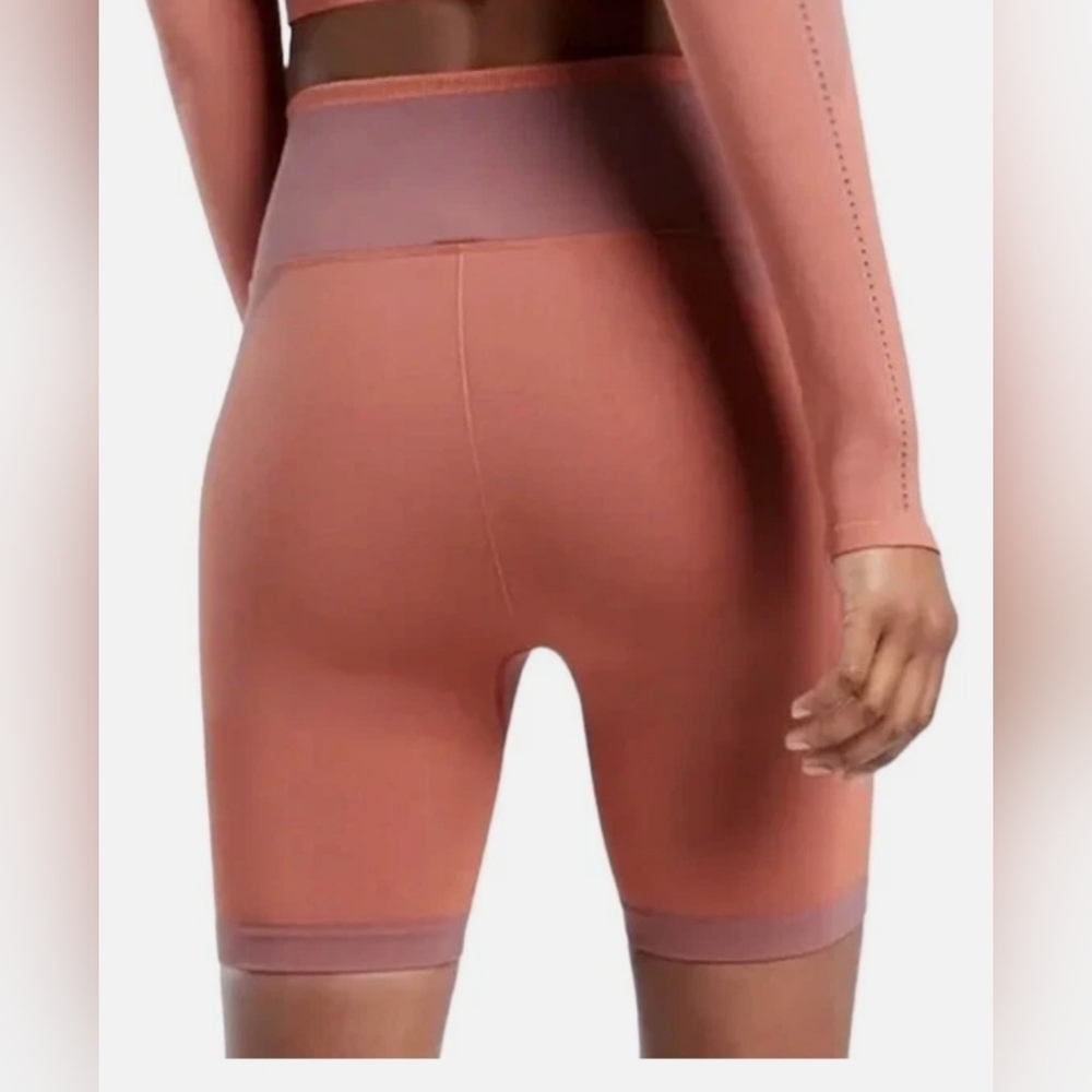 Athleta Allyson Felix Legend Seamless Bike Short High Rise Athletic Size Small - Picture 2 of 13